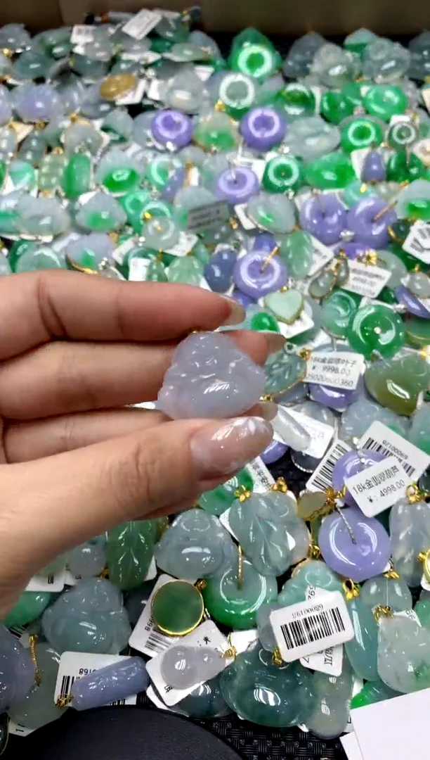 【闪购商品】翡翠颈饰18K金镶嵌1111111111111111