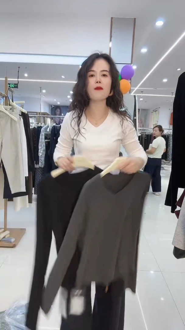 时尚爆款莫代尔上衣