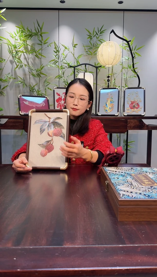 布刺绣摆台，高端刺绣艺术藏品！