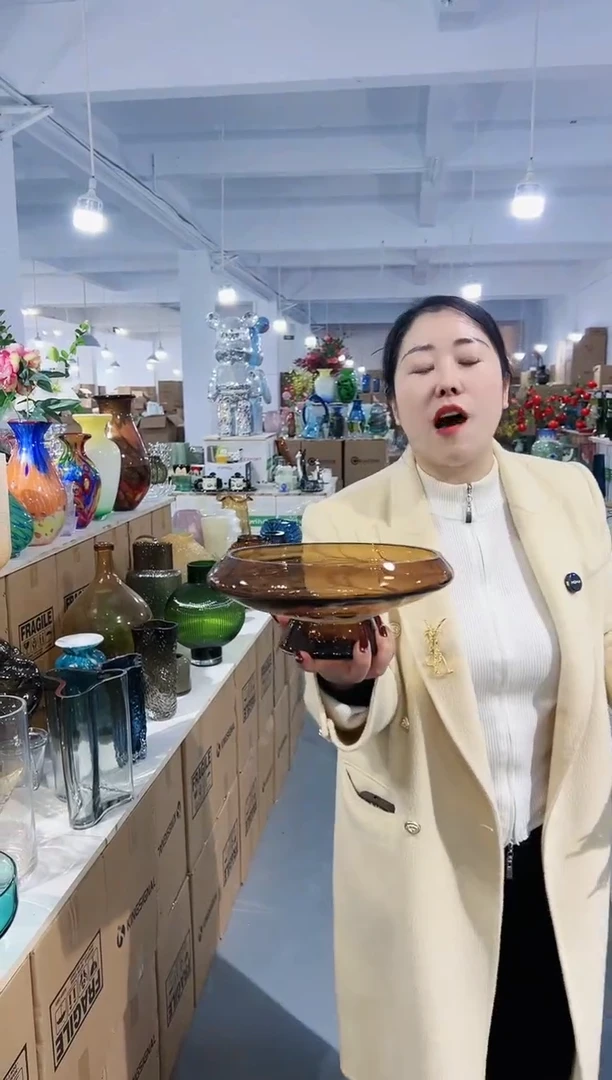 【闪购商品】玻璃花伴你花瓶-微瑕-VBIU