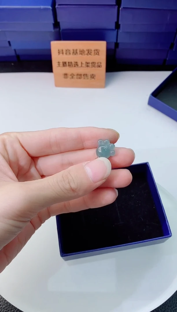 翡翠未镶嵌颈饰111111111