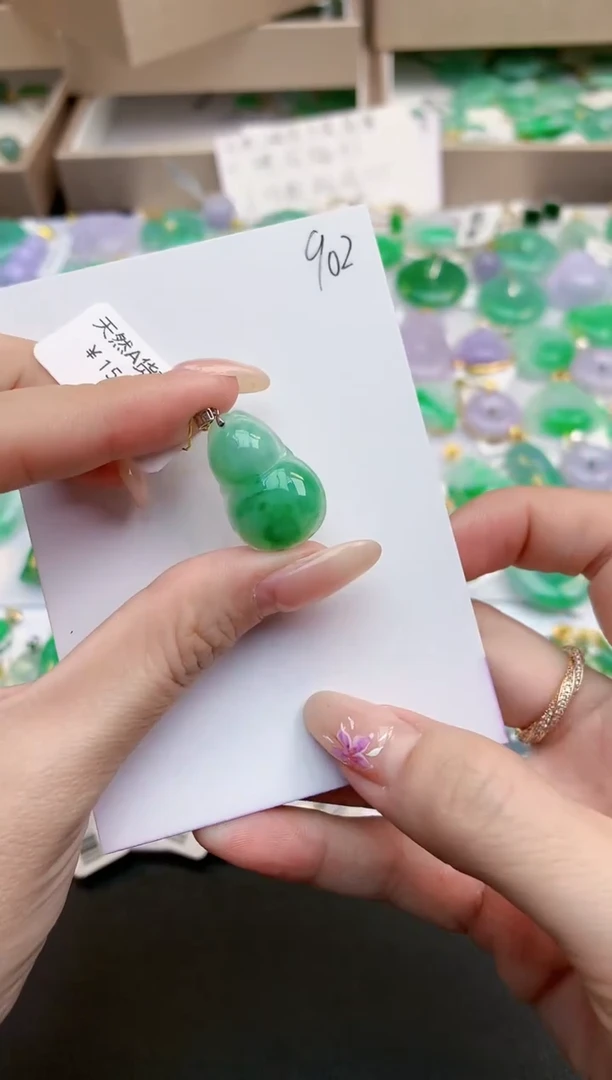 颈饰18K金镶嵌翡翠天然缅甸A货翡翠