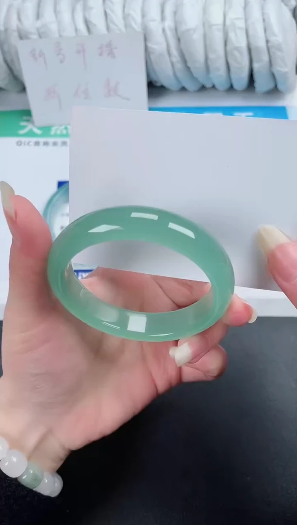 【闪购商品】石英质玉手镯未镶嵌28-56