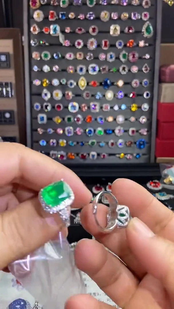 5祖母绿（处理）戒指B12.11-59