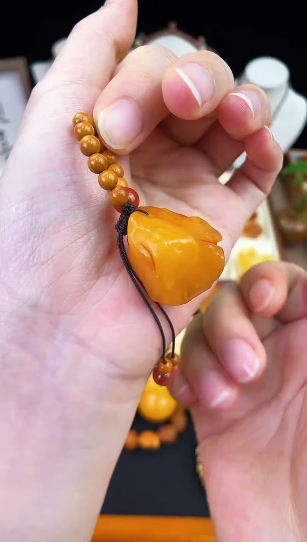 琥珀未镶嵌珠宝奇石柒月