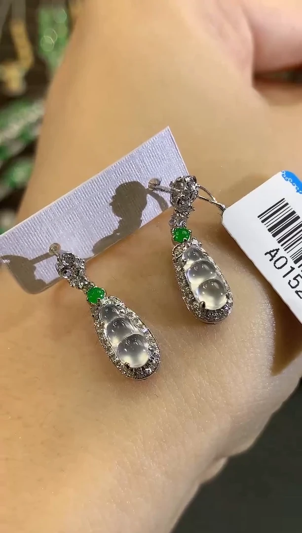 18K金镶嵌翡翠耳饰B180