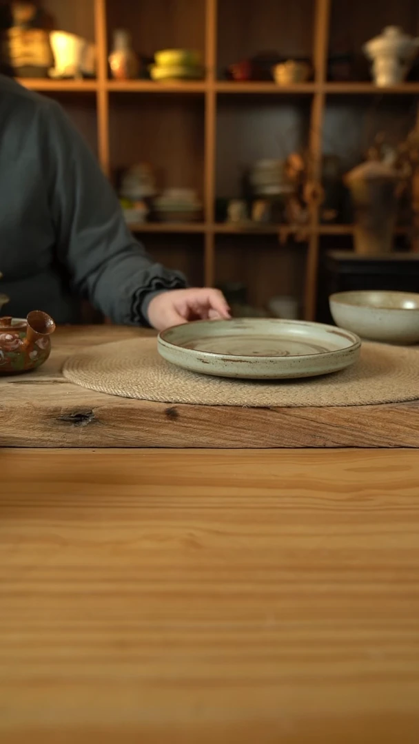 岁月风情系列的8英寸平盘1个