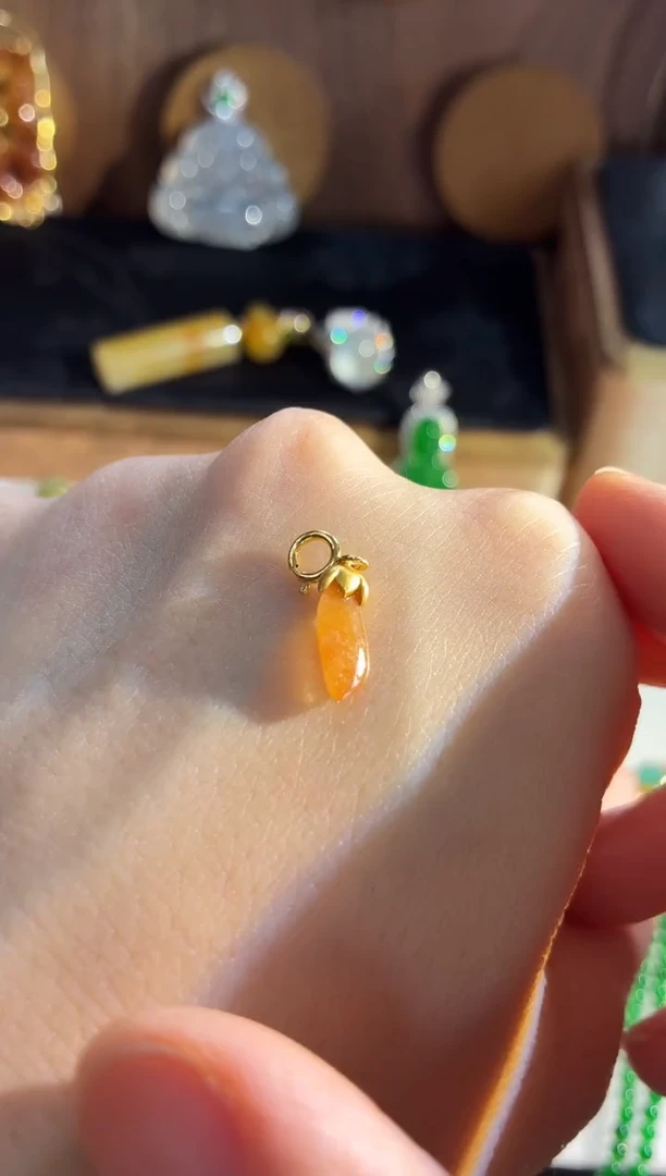 吊坠(不含链)18K金镶嵌翡翠吊坠