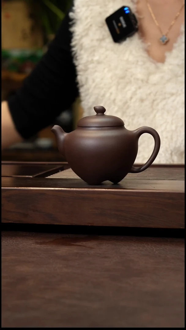 茶壶紫砂老紫泥寿桃180cc左右