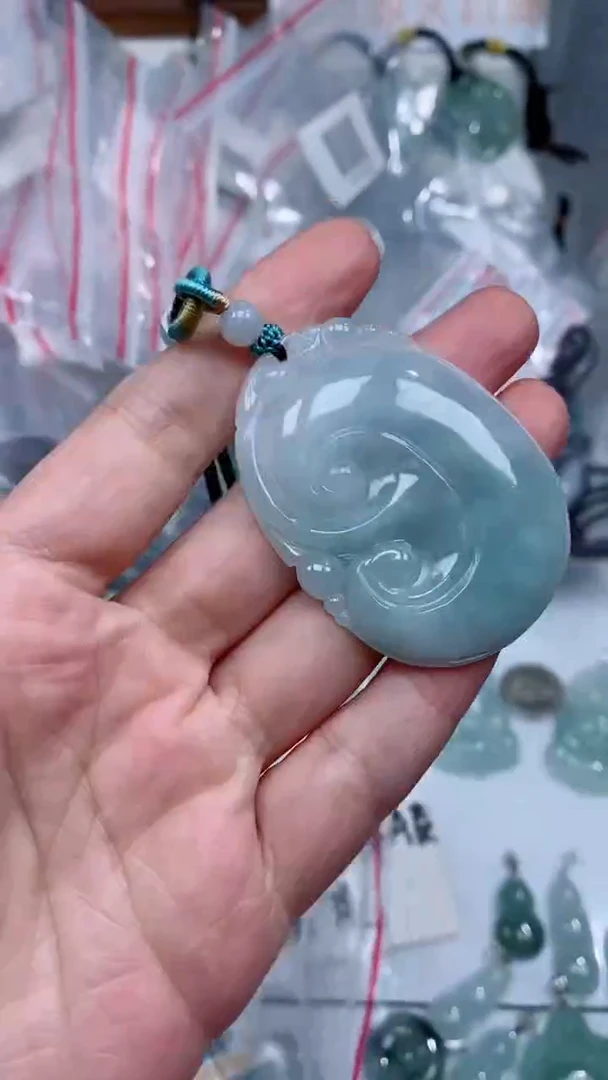 颈饰未镶嵌翡翠吊坠