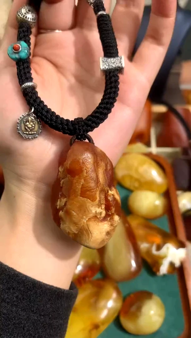 【闪购商品】蜜蜡裸石未镶嵌似玉