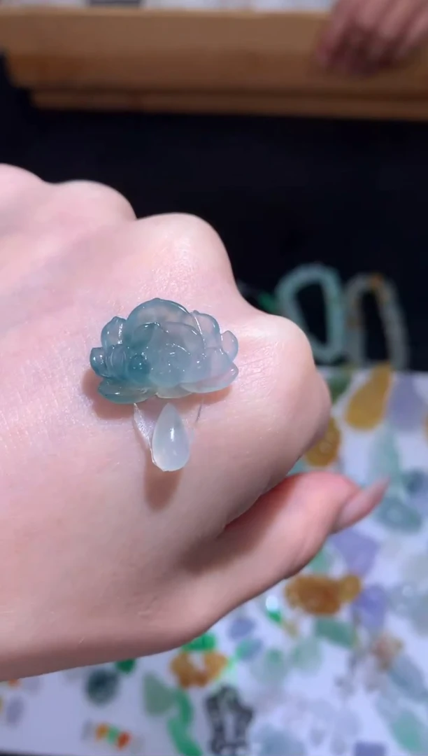 未镶嵌定制翡翠莲花