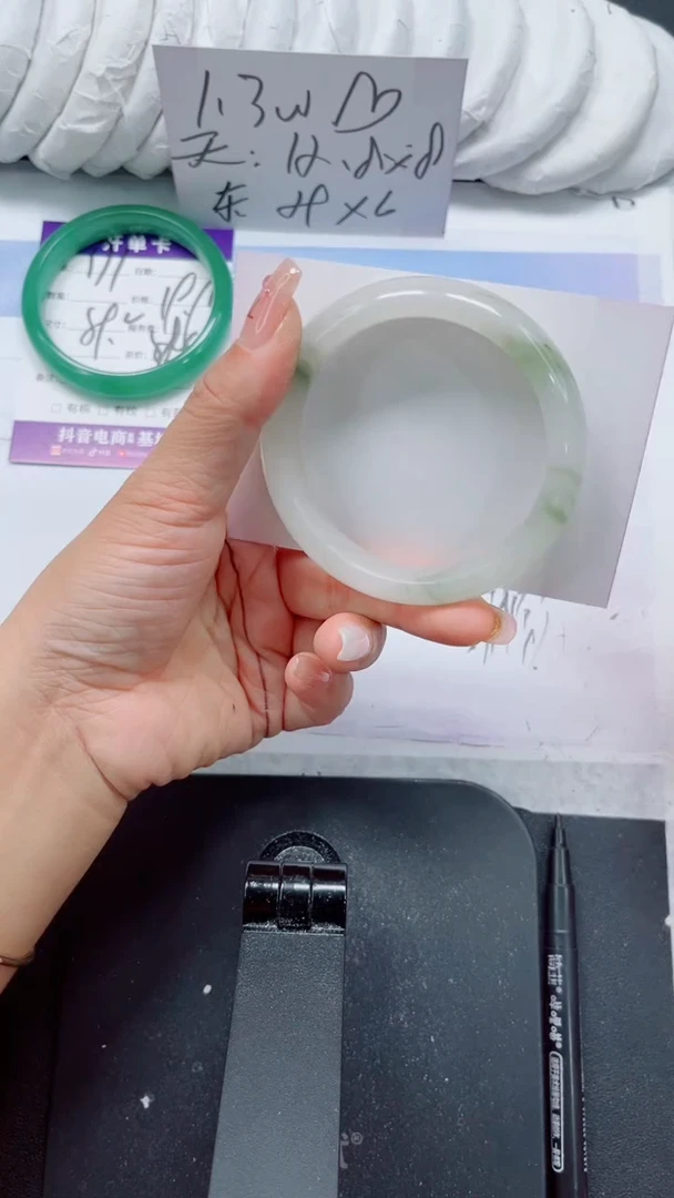 未镶嵌手镯石英质玉172-56