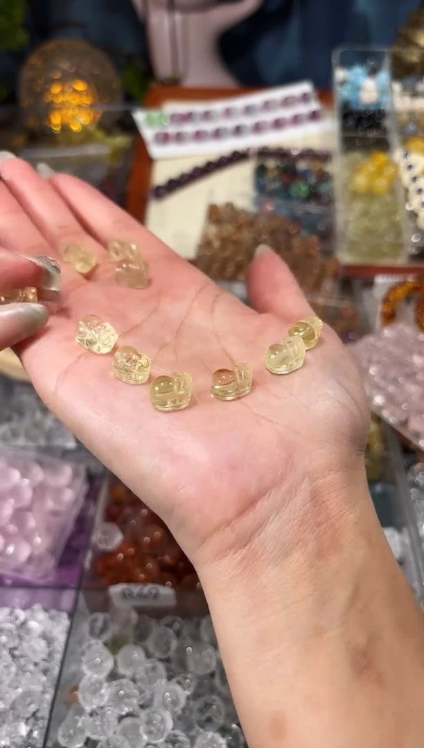 【闪购商品】水晶手串未镶嵌黄水晶貔貅约卡7~8单个