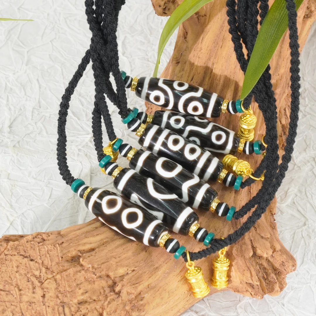 TZ411天然玛瑙黑白多图腾藏风锁骨链(多样性发货，发其一)