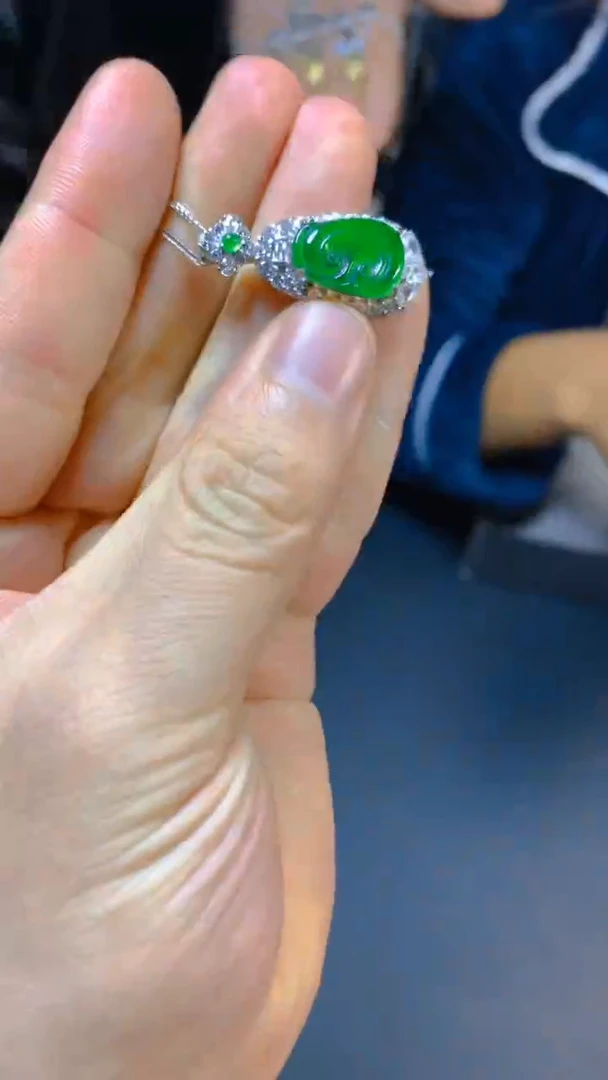 【闪购商品】翡翠吊坠(赠链)未镶嵌0716187864多样性发一