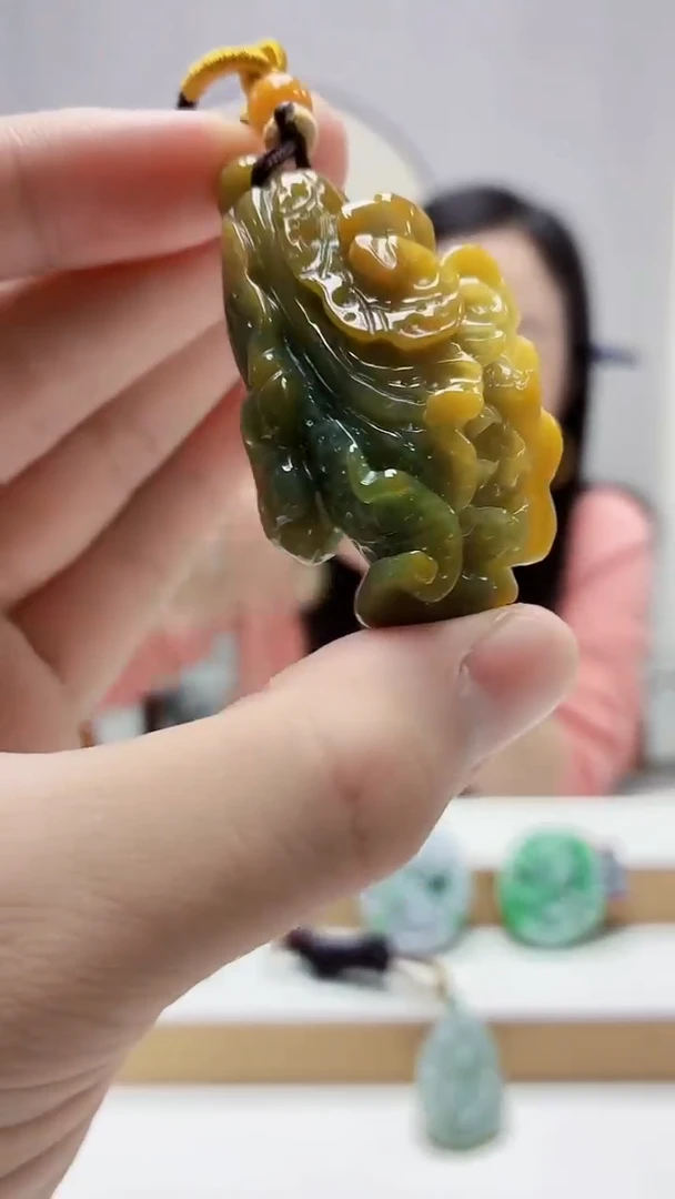 未镶嵌定制翡翠4852bb-毛货挂件40