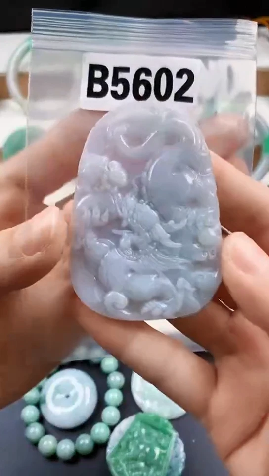 颈饰未镶嵌翡翠天然翡翠吊坠挂件