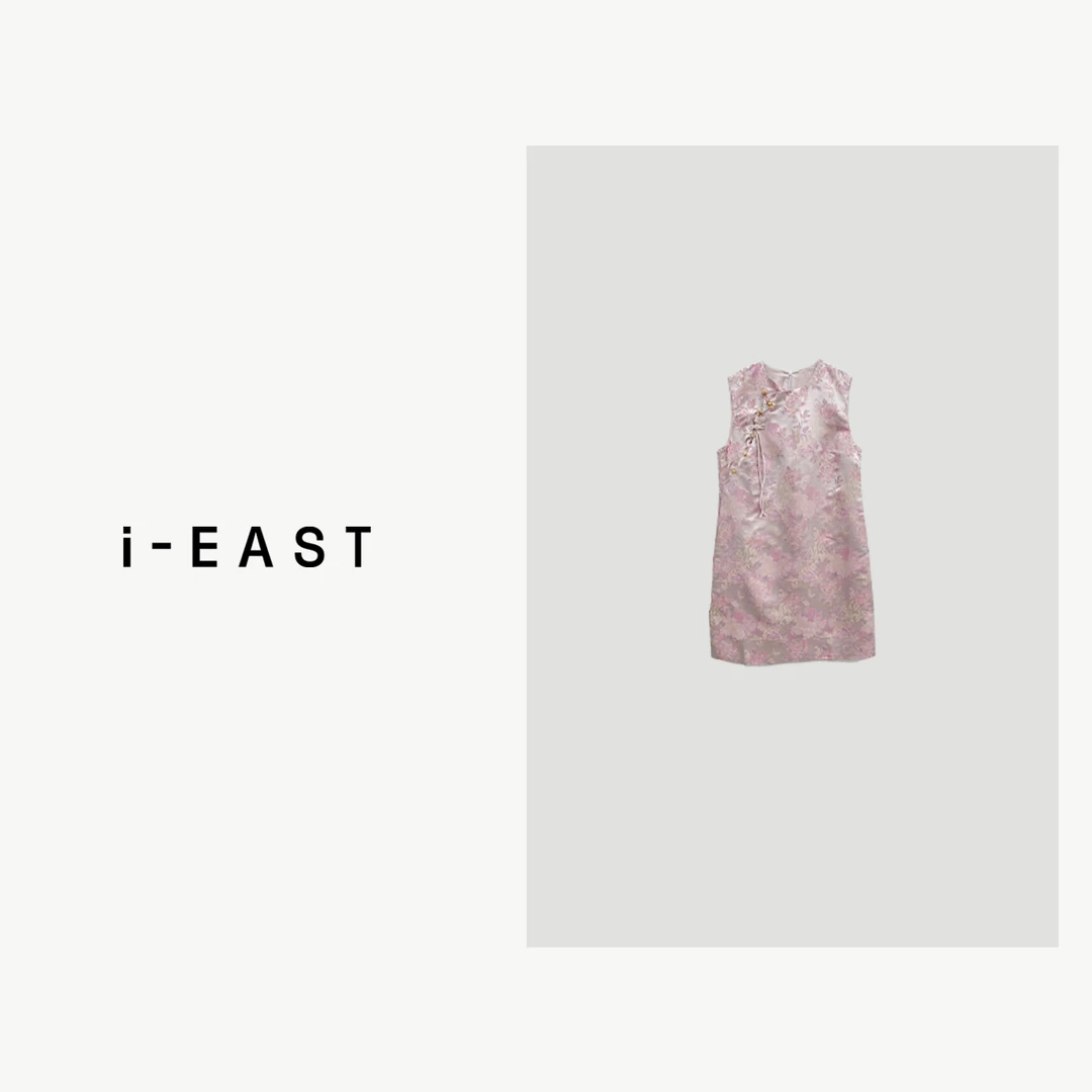 i-EAST 云裳风雅~新中式花朵斜盘扣无袖连衣裙-4X GF008