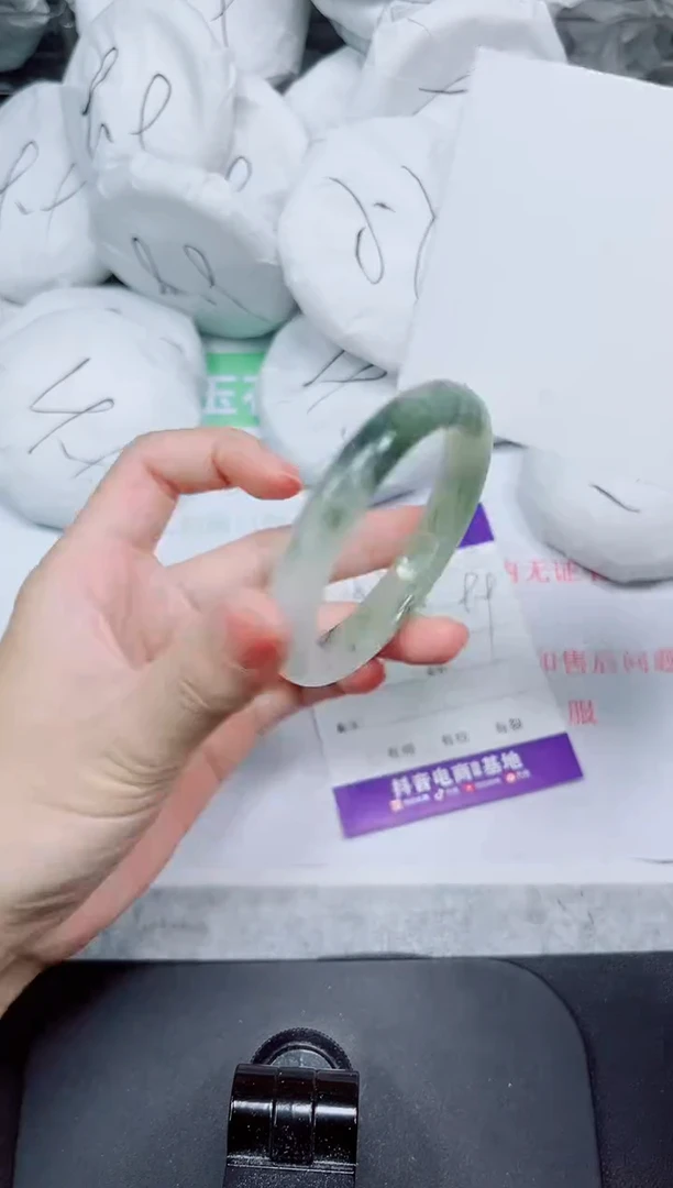 石英质玉手镯未镶嵌157-53