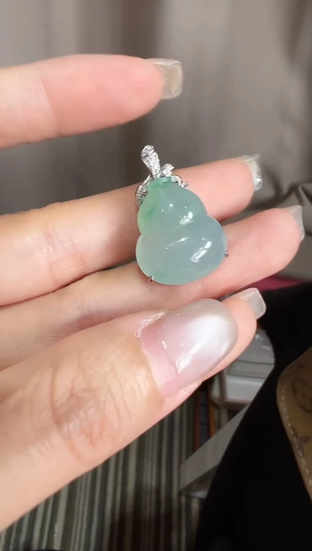 翡翠18K金镶嵌颈饰YC0612-19