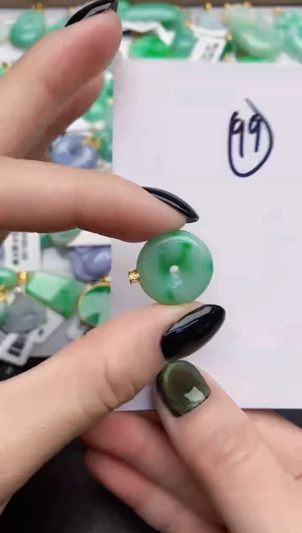 【闪购商品】翡翠颈饰18K金镶嵌00000000000