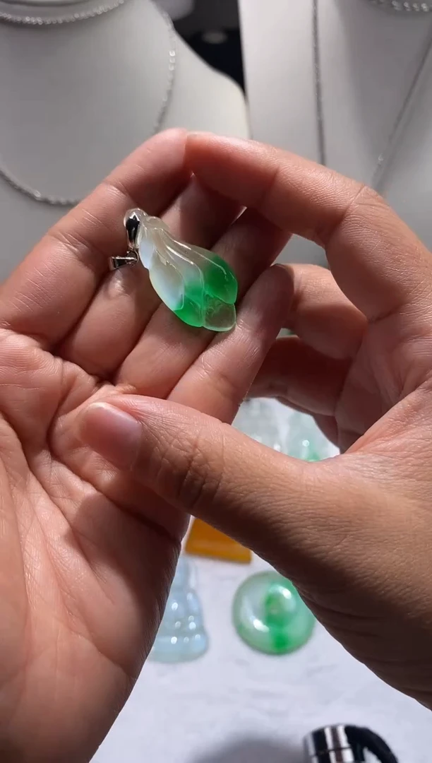 无非金属吊坠010041