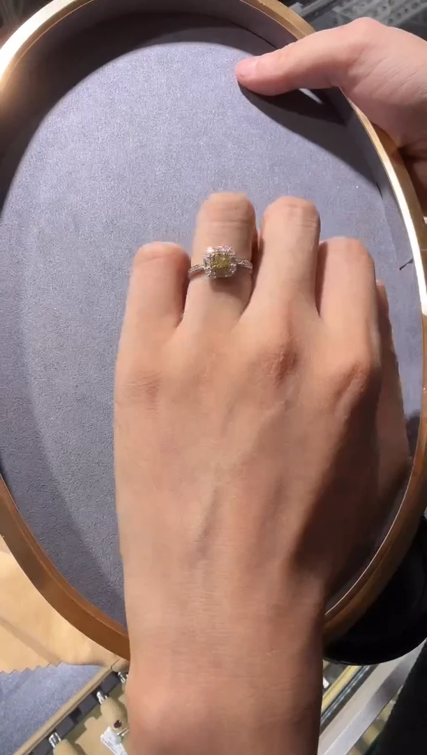 18K金镶嵌戒指/指环天然钻石BA20259