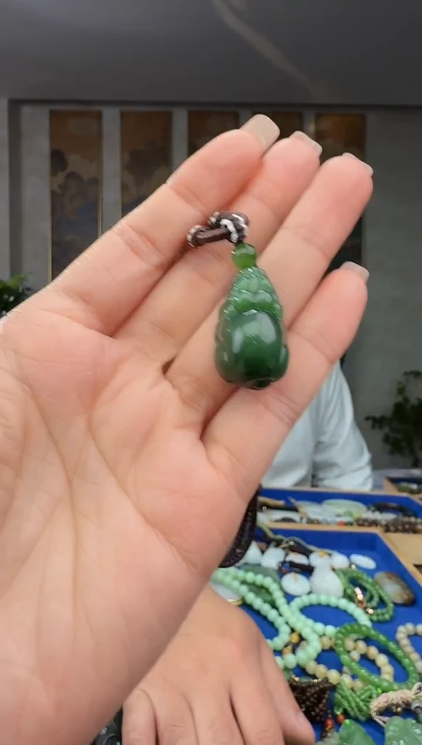 颈饰未镶嵌和田玉拍一发一