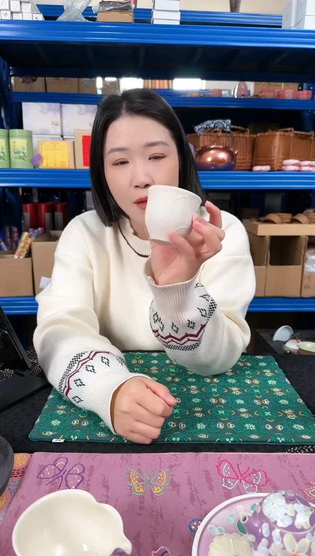 【闪购商品】活晶瓷莲花杯