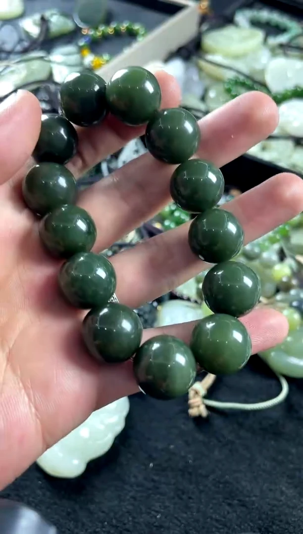手串未镶嵌和田玉（碧玉）手串