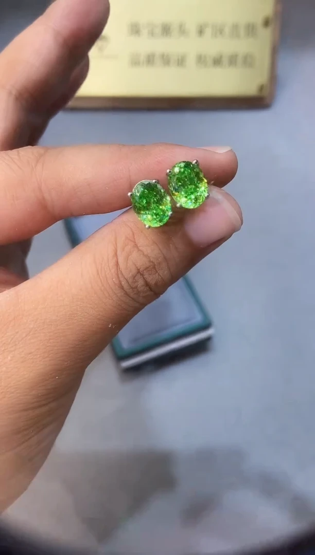 碧玺耳饰银S925镶嵌.........