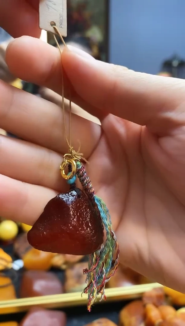 琥珀颈饰未镶嵌挂件