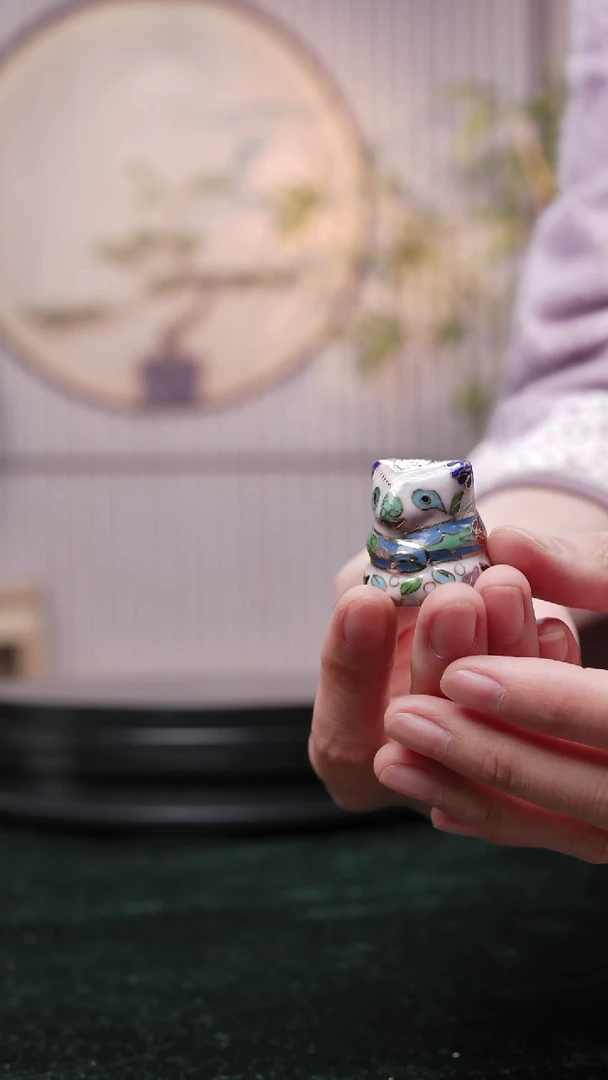 【闪购商品】非遗技艺 景泰蓝熊猫顶针蓝白