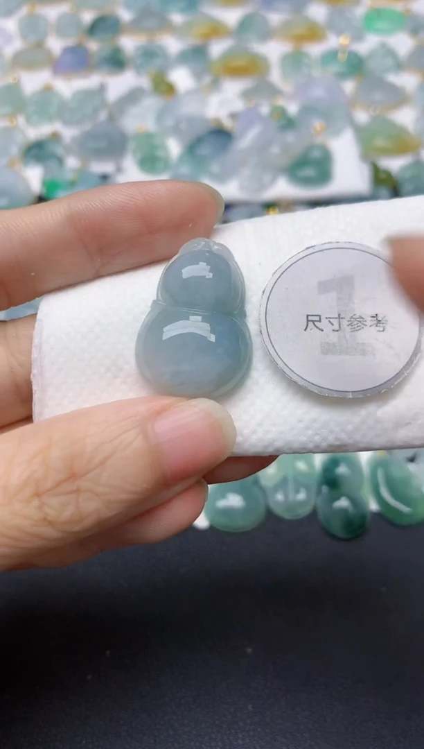 翡翠未镶嵌颈饰天然缅甸A货翡翠