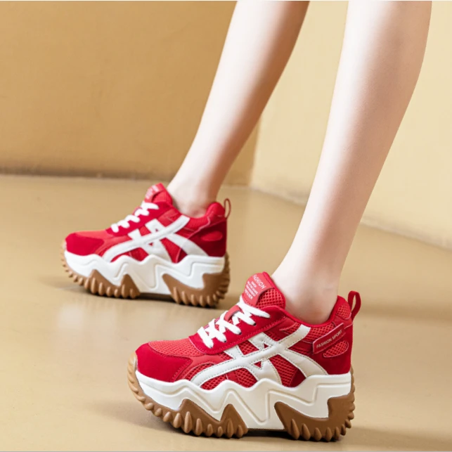 10CM小个子隐形内增高坡跟女鞋2025秋季新款运动休闲厚底小白鞋