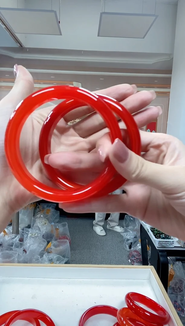 手镯玛瑙/玉髓未镶嵌hjt玛瑙手镯 多样性发一件