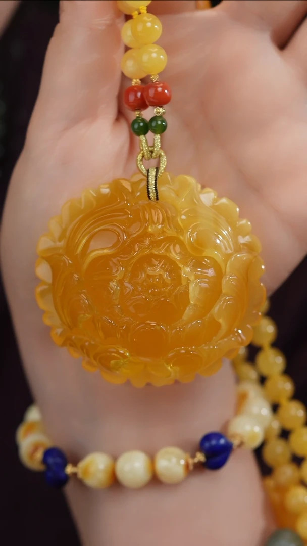 琥珀吊坠(赠链)未镶嵌牡丹花套装+大师证书 裸重52g 一套80g