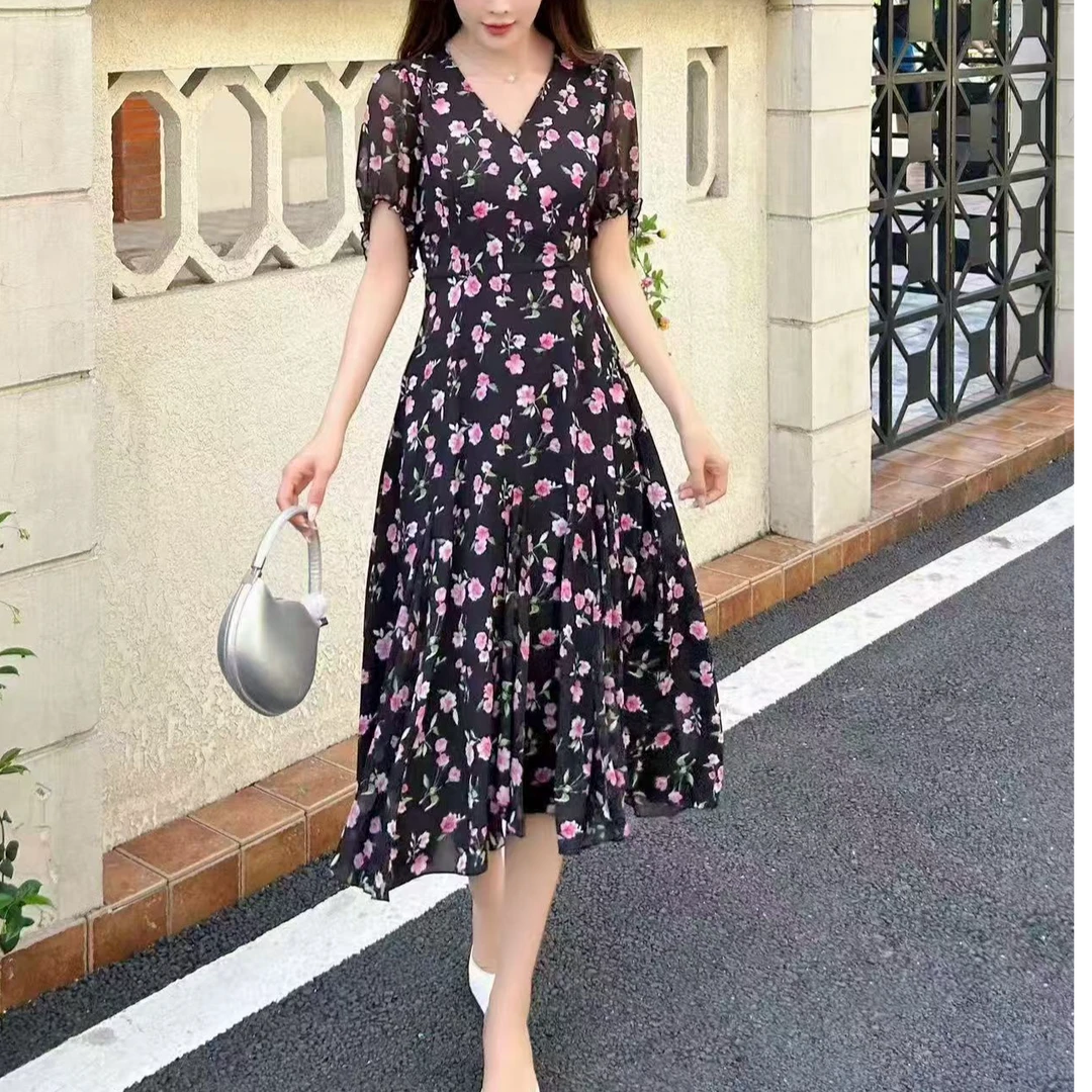 2025夏季新款茶歇法式连衣裙女8201