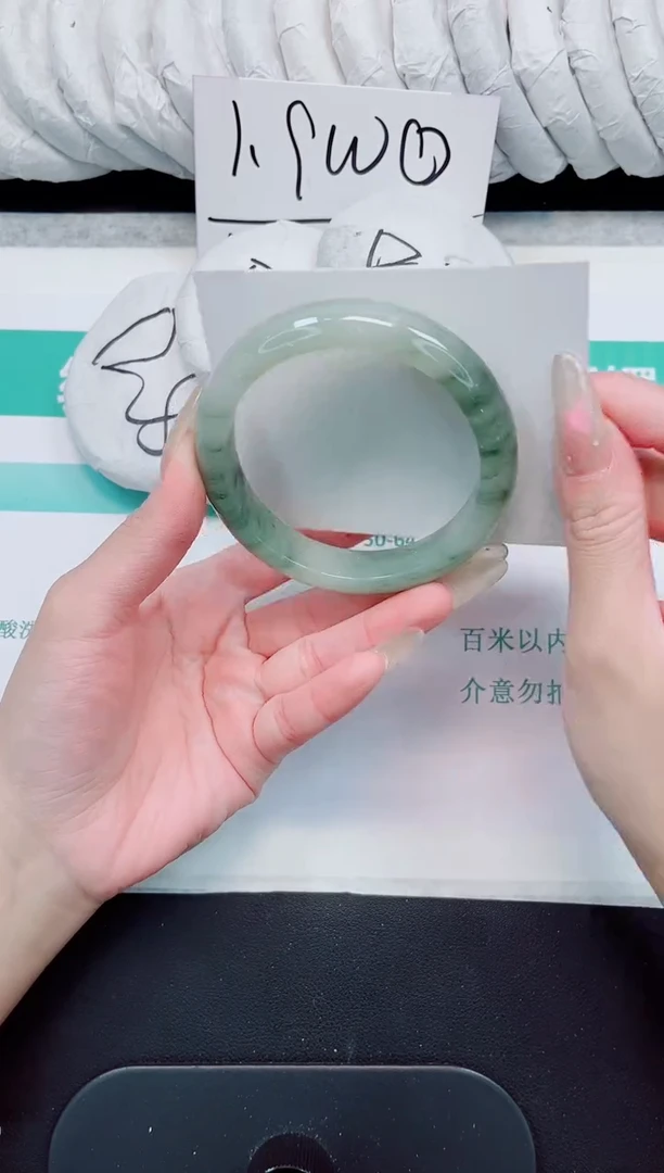 石英质玉手镯未镶嵌102-60