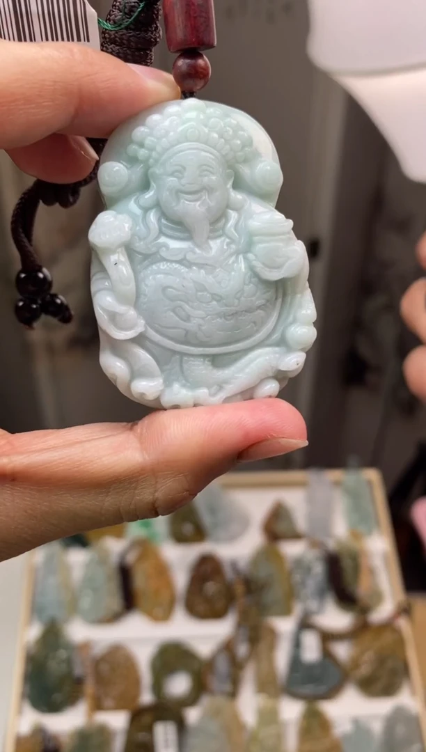 吊坠(不含链)未镶嵌翡翠天然缅甸A货翡翠（财神）多样性发其一