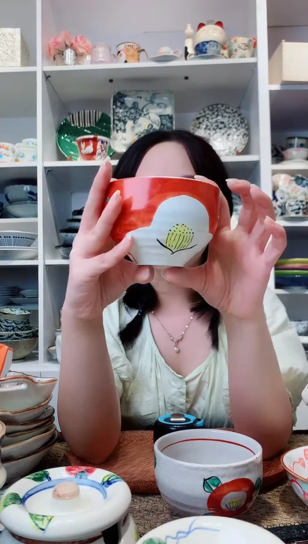 陶瓷濑户烧赤绘椿小碗