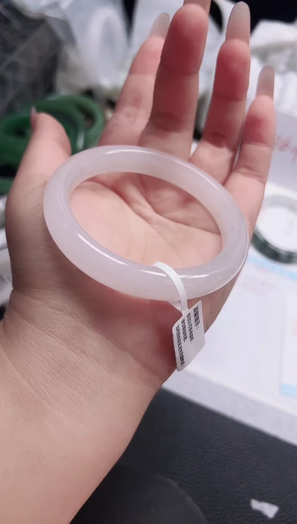 未镶嵌手镯石英质玉83-58.1