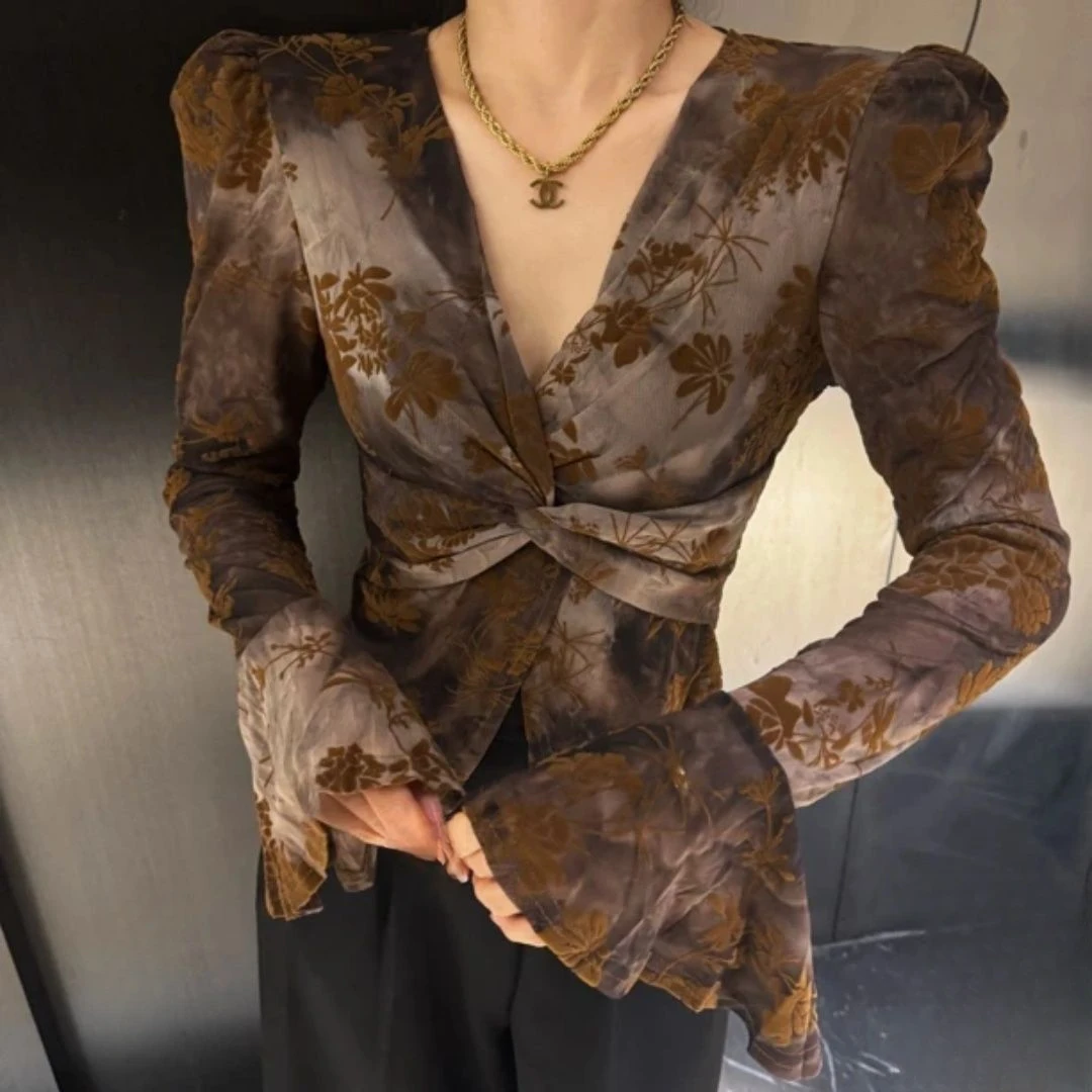 法式复古提花时尚气质不规则扭结刺绣衬衫女2025秋季新款休闲上衣