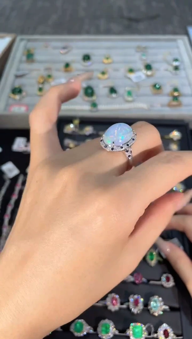 18K金镶嵌欧泊戒指    YB