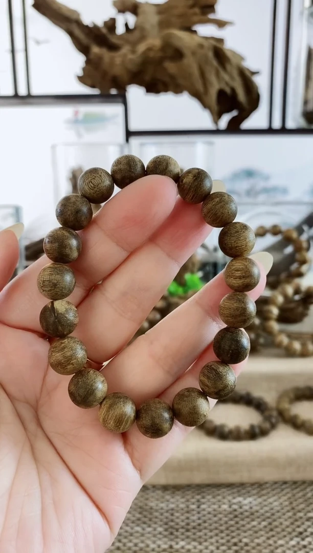 沉香手串越南惠安糖结老料11+MM单圈