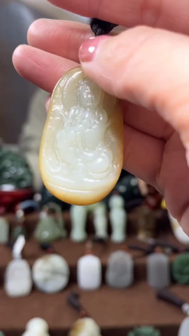 颈饰未镶嵌和田玉`