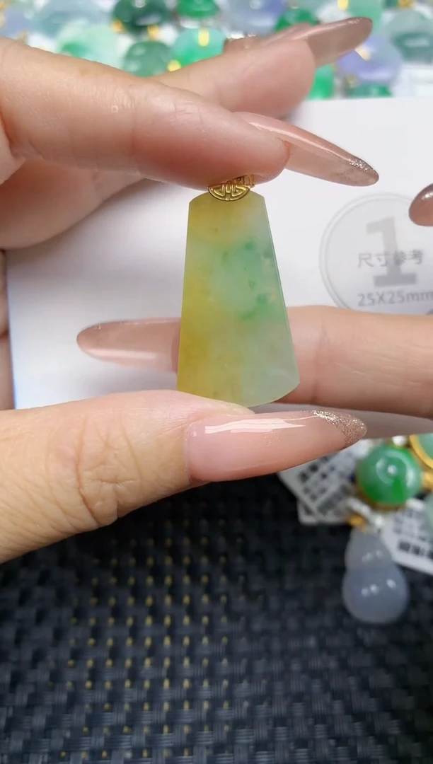 颈饰18K金镶嵌翡翠天然缅甸A货翡翠百元以上9元证书费自理