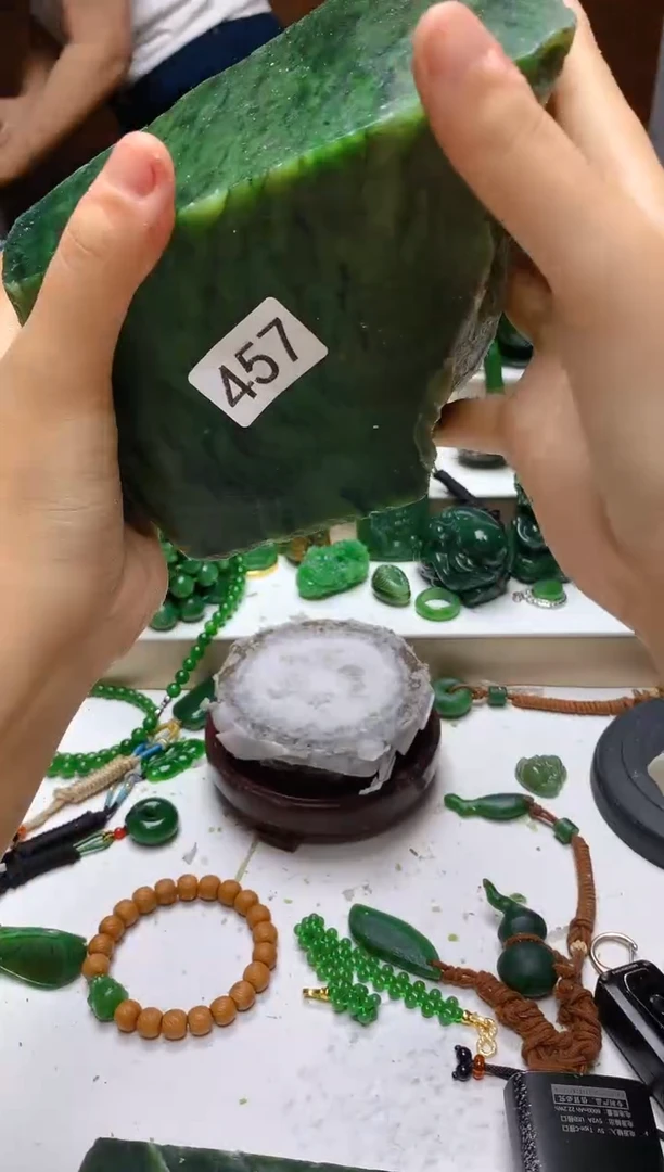 未镶嵌和田玉（碧玉）珠宝半成品0