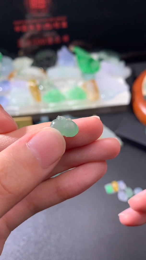 未镶嵌定制翡翠